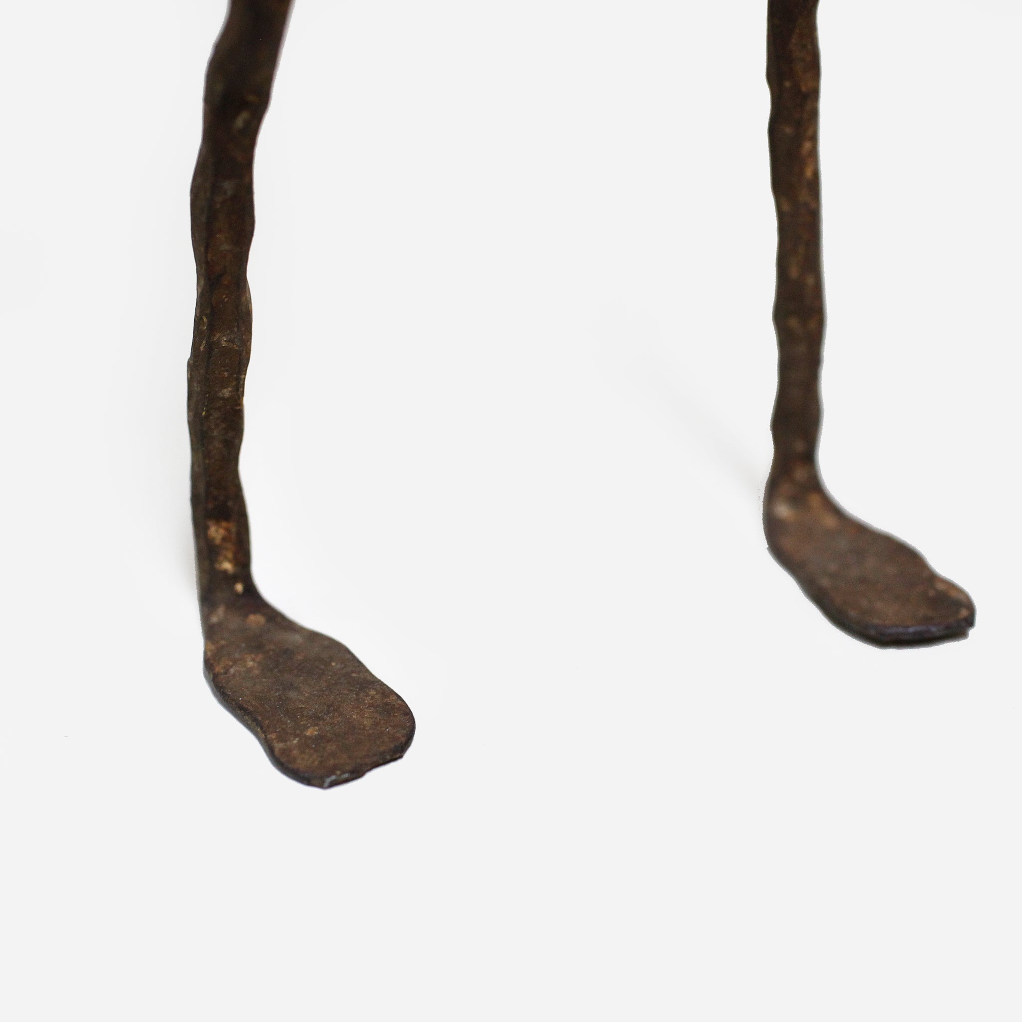 ティヴ スケルトンの鉄像 o_208