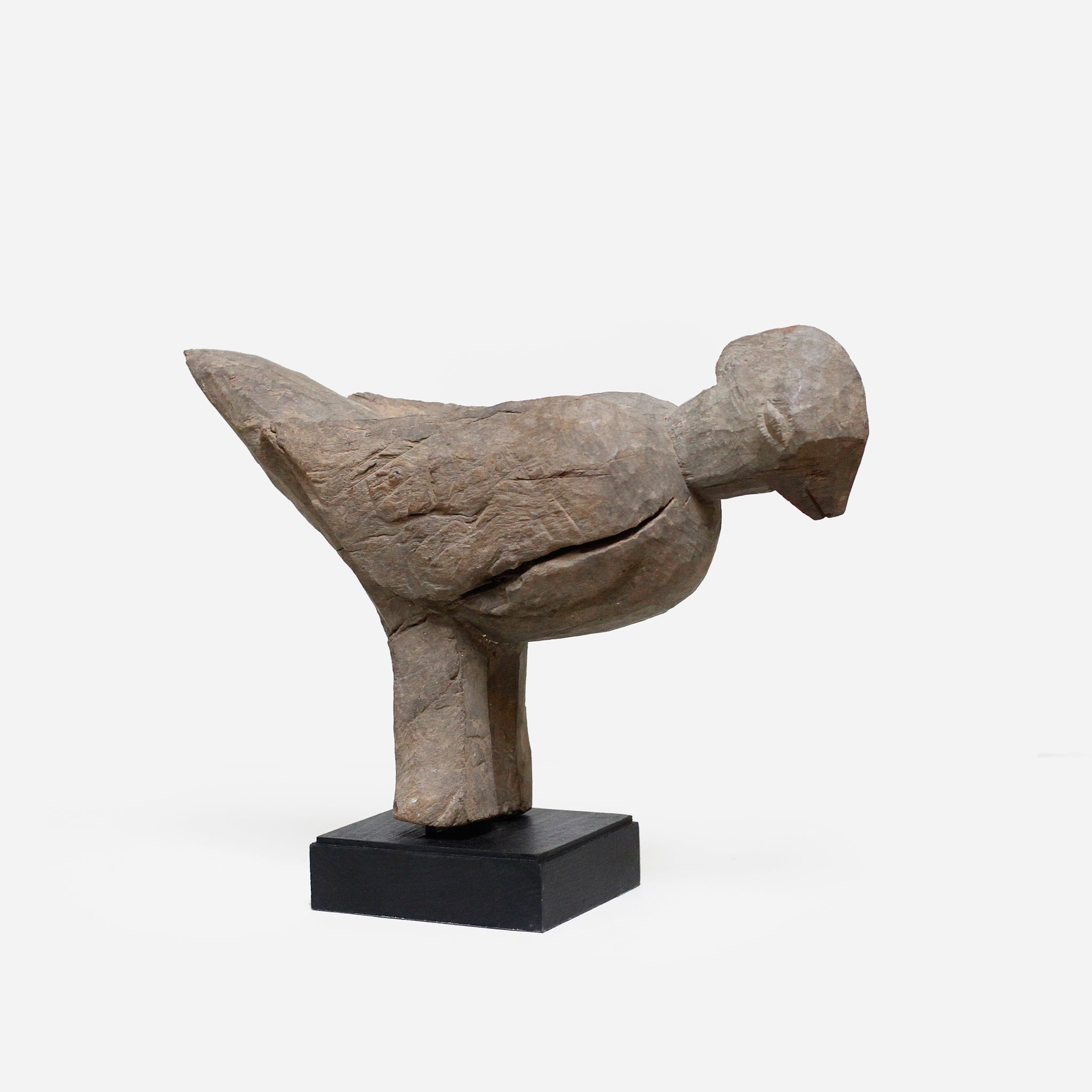 ロビ おじぎをしている鳥像 f_135