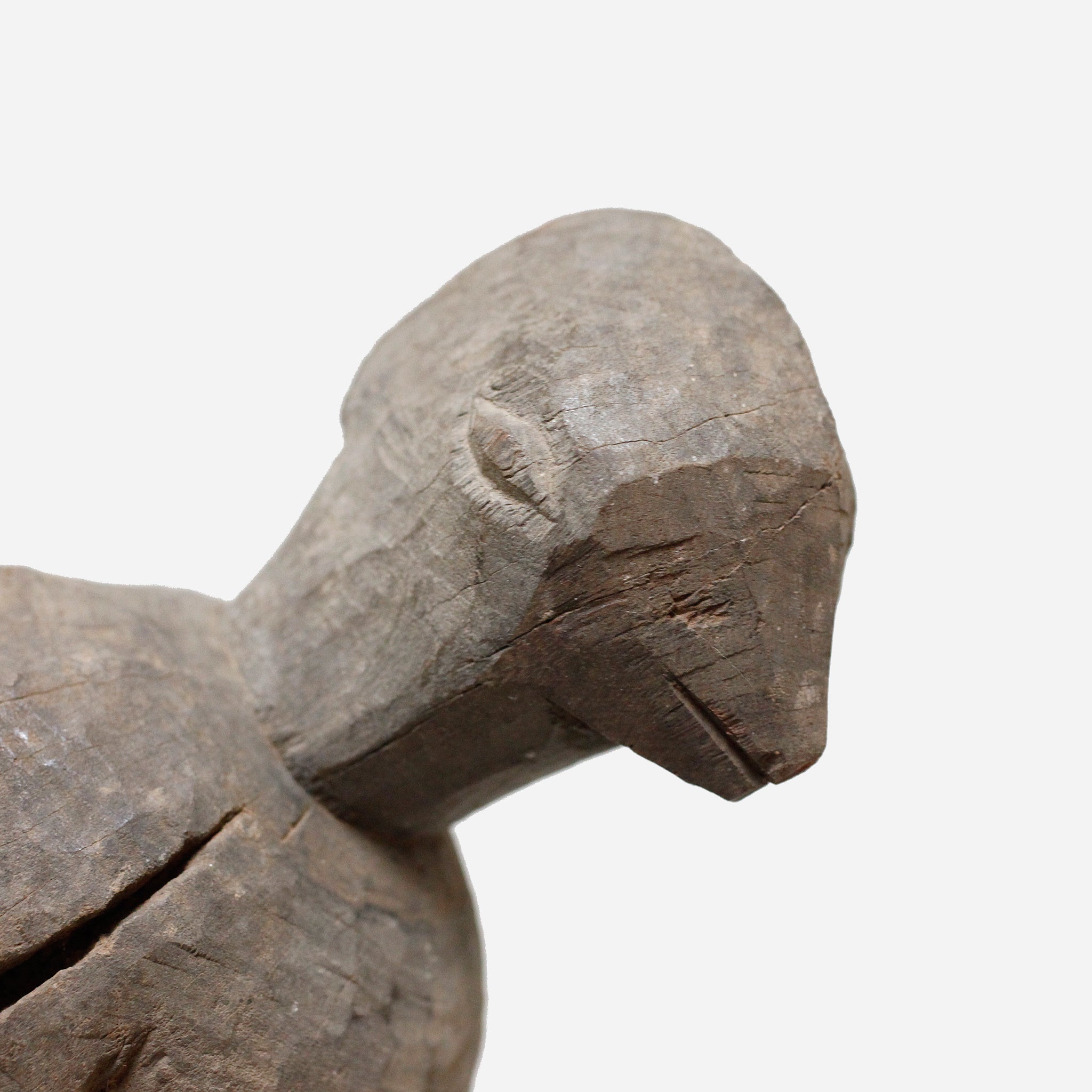 ロビ おじぎをしている鳥像 f_135