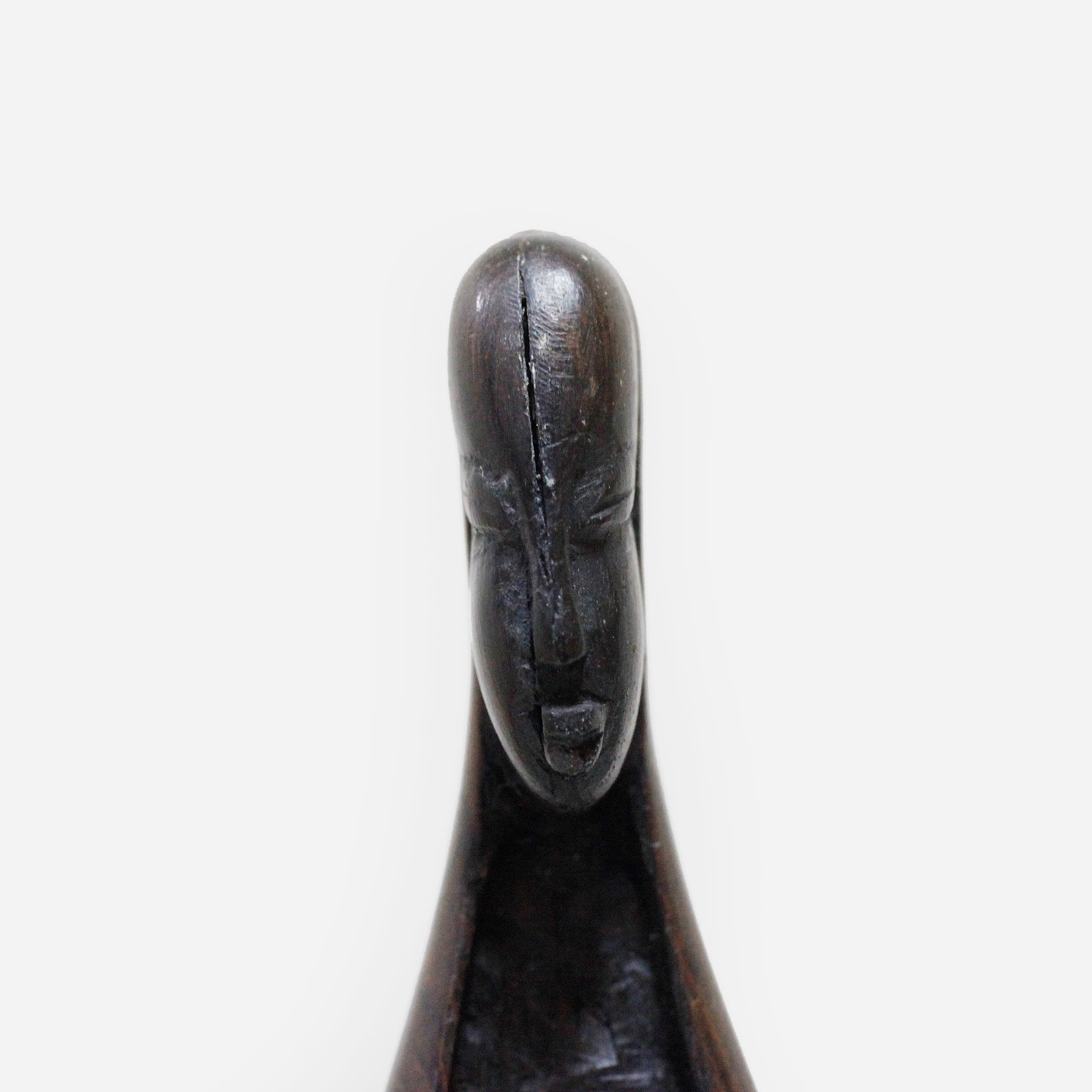 コンゴ 黒いマリア像 f_149