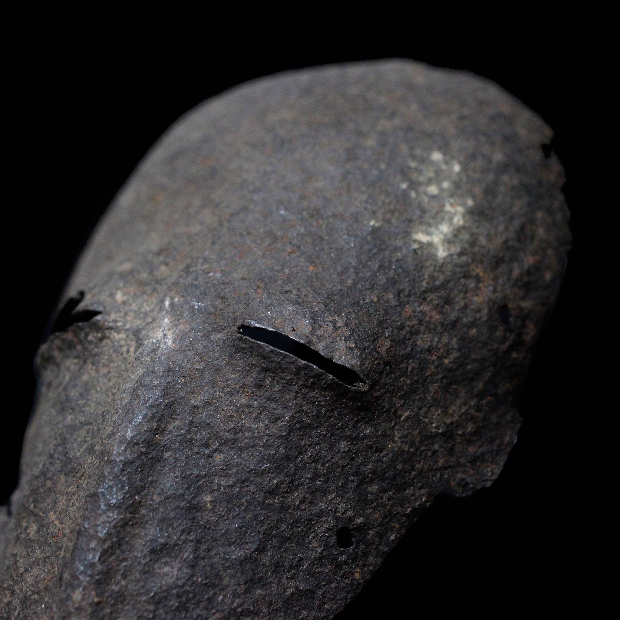 バマナ 淡い境界の鉄面 m_131