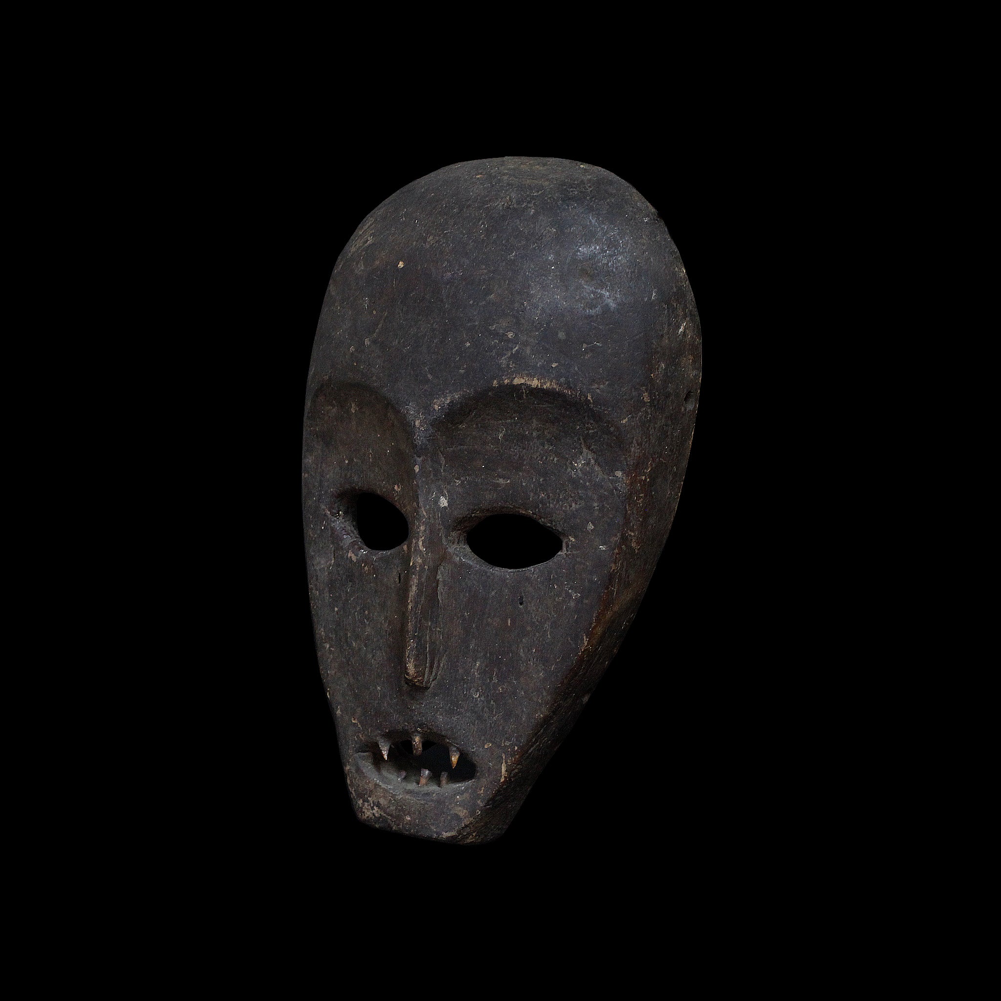 クム 深い森からきたマスク m_134