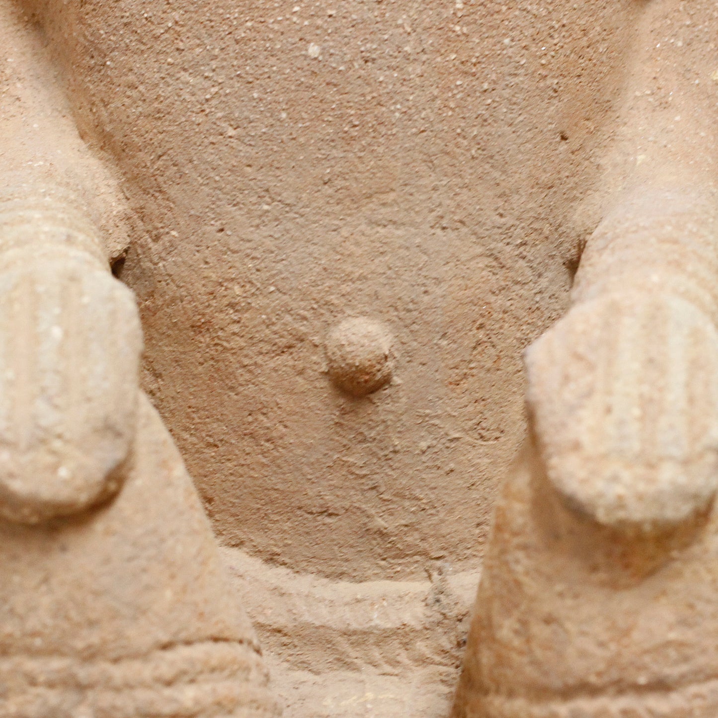 ソコト 古代座像 o_239