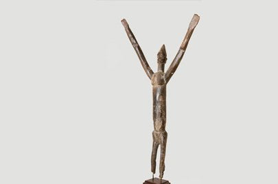 ロビ族 両腕を広げたバティバ像 f_030