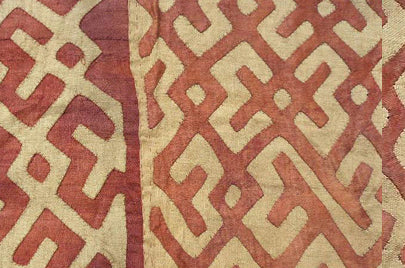 クバ族 赤白パッチワークのラフィア布 o_045