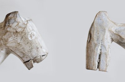 アダン族 白いお馬の2体セット f_048