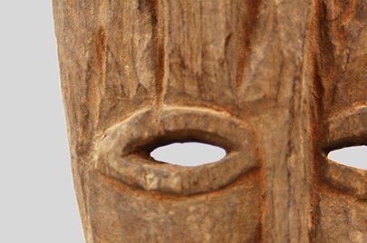 レガ族 雰囲気たっぷりな木味のマスク as_12