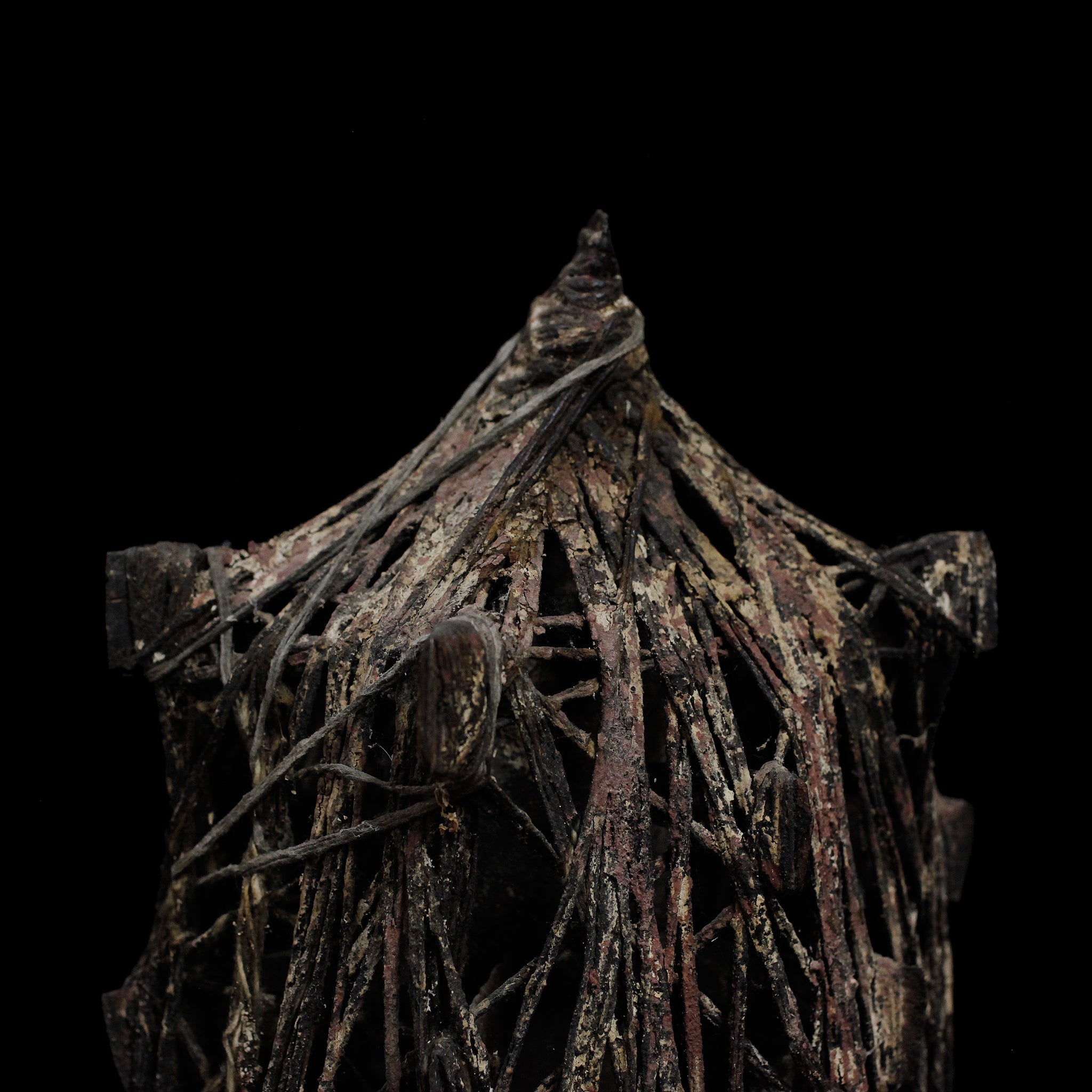 ボボ 繭の祭壇像 f_128