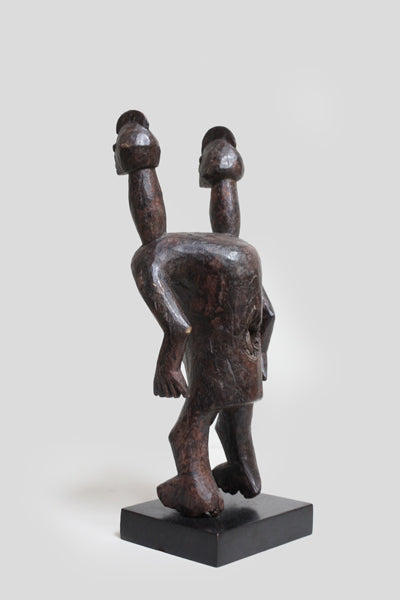 ムムイェ族 双頭の像 f_101