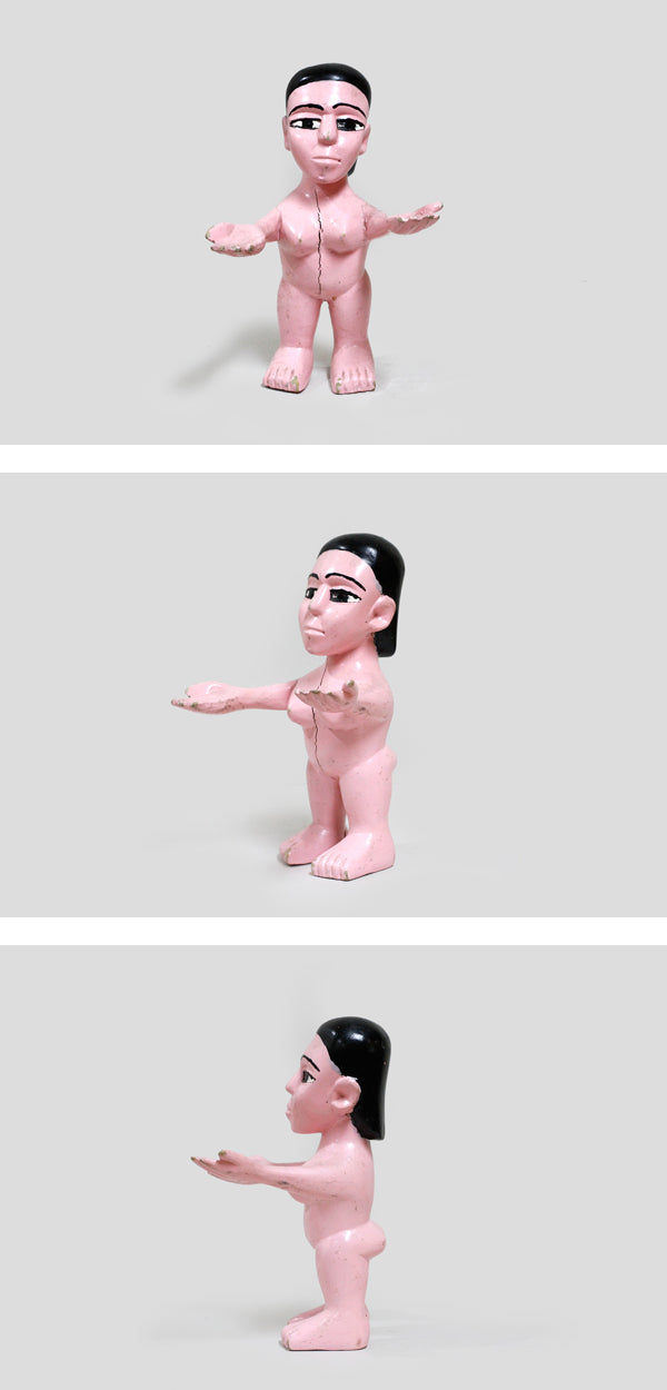 エウェ族 手のひらを上にするマミワタ像 f_117