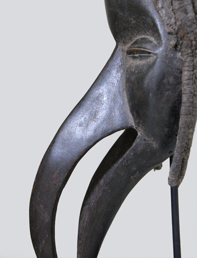 ダン族 人と鳥の融合マスク m_056