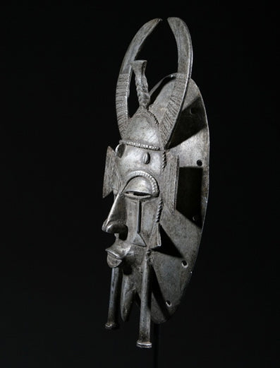 セヌフォ族 アルミニウムの儀式マスク m_087