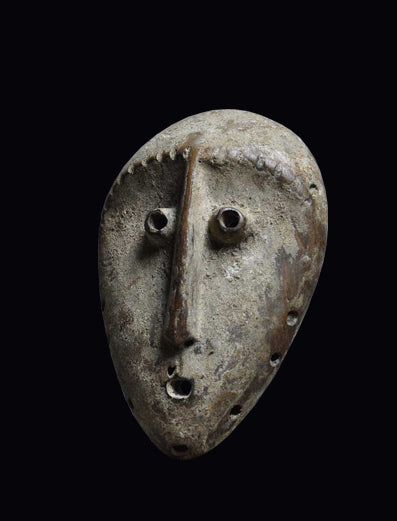 レガ族 幽霊のような顔色をした秘密結社の小さいマスク m_090