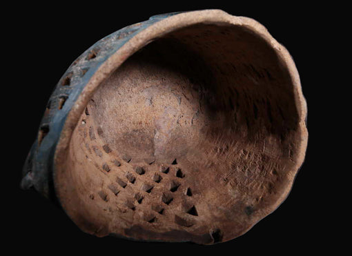 ヨルバ族 青い顔の編み込まれたGeledeマスク m_096