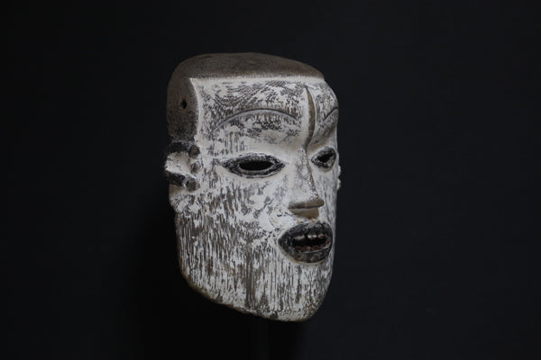 エコイ族 少年のような顔のマスク m_107