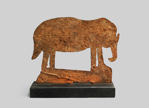 フォン族 かわいらしい鉄の象 o_036