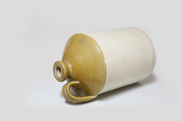 ガーナの水差し o_090