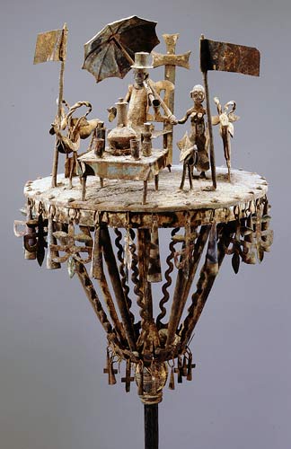 フォン族 アセンと呼ばれる鉄祭壇にいた動物 o_092