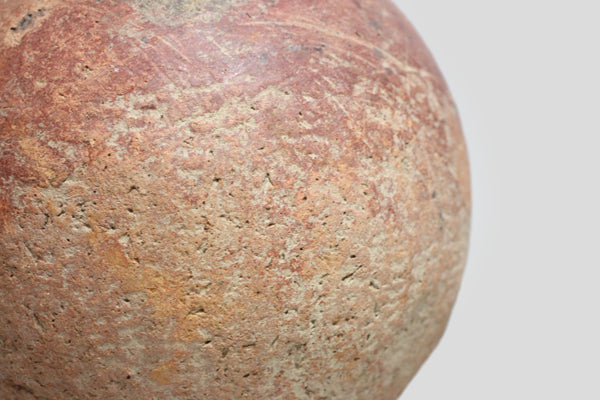 ニジェール ブラ遺跡から出土した丸壺 o_130