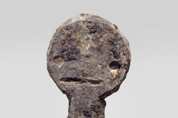 ロビ族 儀式痕跡のある鉄頭(レア) o_143