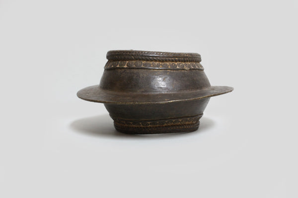 グルンシ族 文様のブレスレット o_146