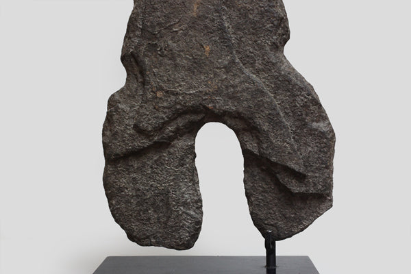 モバ族 石像 o_162