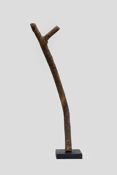 ドゴン族 祖霊に通じるハシゴ o_182