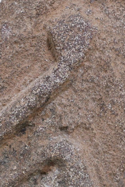 西アフリカ 蛇の石像 o_190