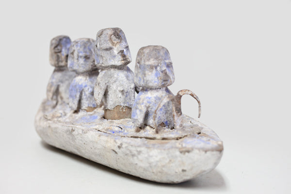 エウェ族 カヌーに乗る青白い人たち tk_03