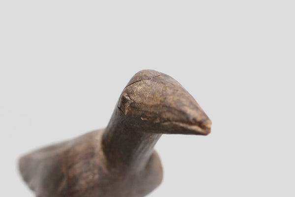 ロビ族 よちよち歩きそうな鳥の木像 tk_07