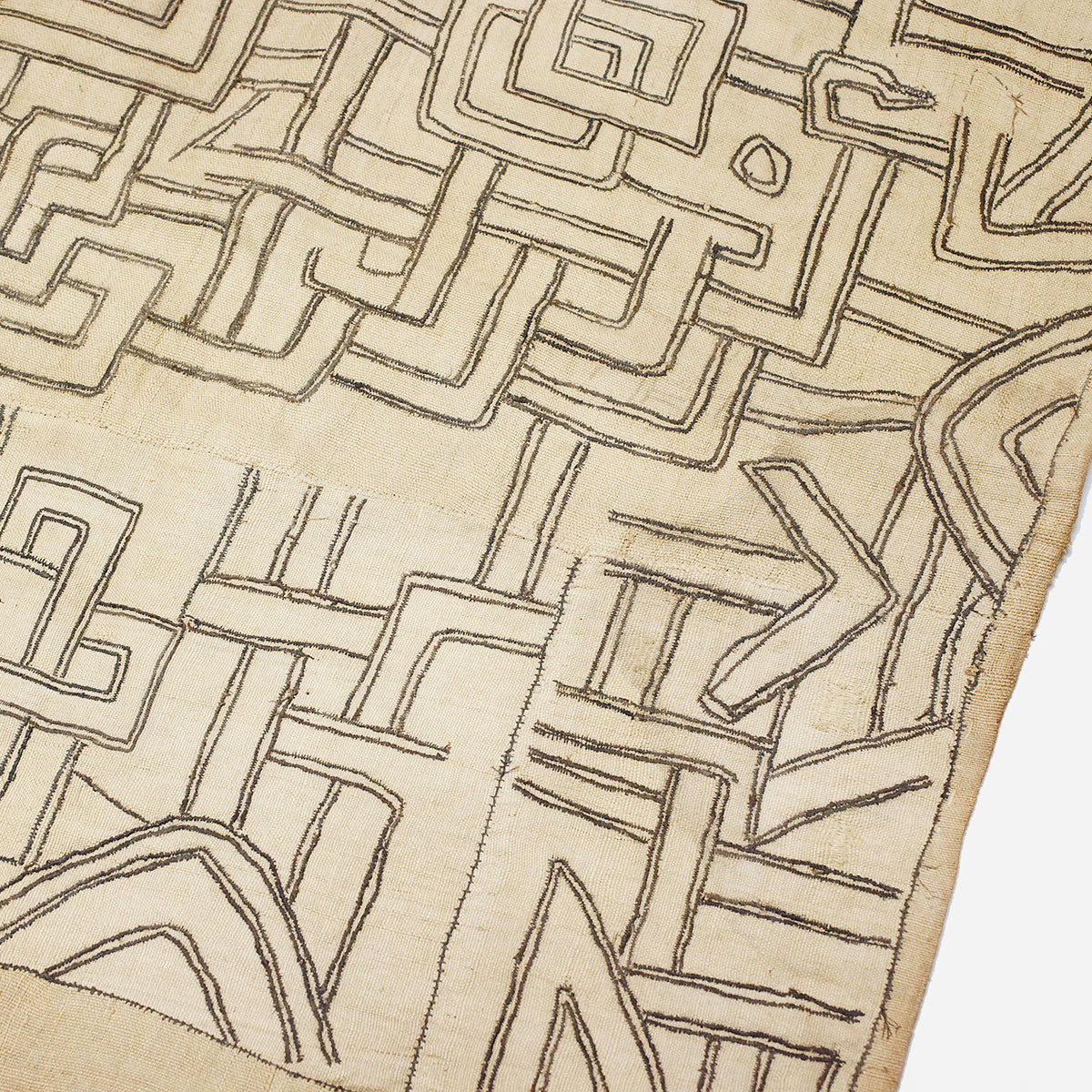 クバ布 記号の世界2 c_046 – AFRICAN WEB SHOP ン・マ