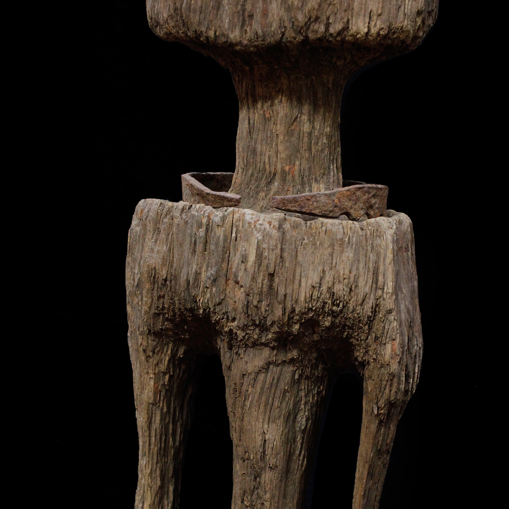 モバ　鉄輪の男性像　f_151