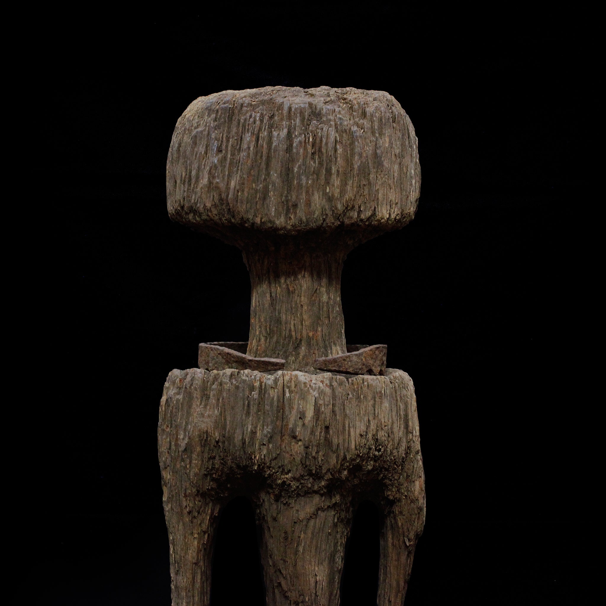 モバ　鉄輪の男性像　f_151