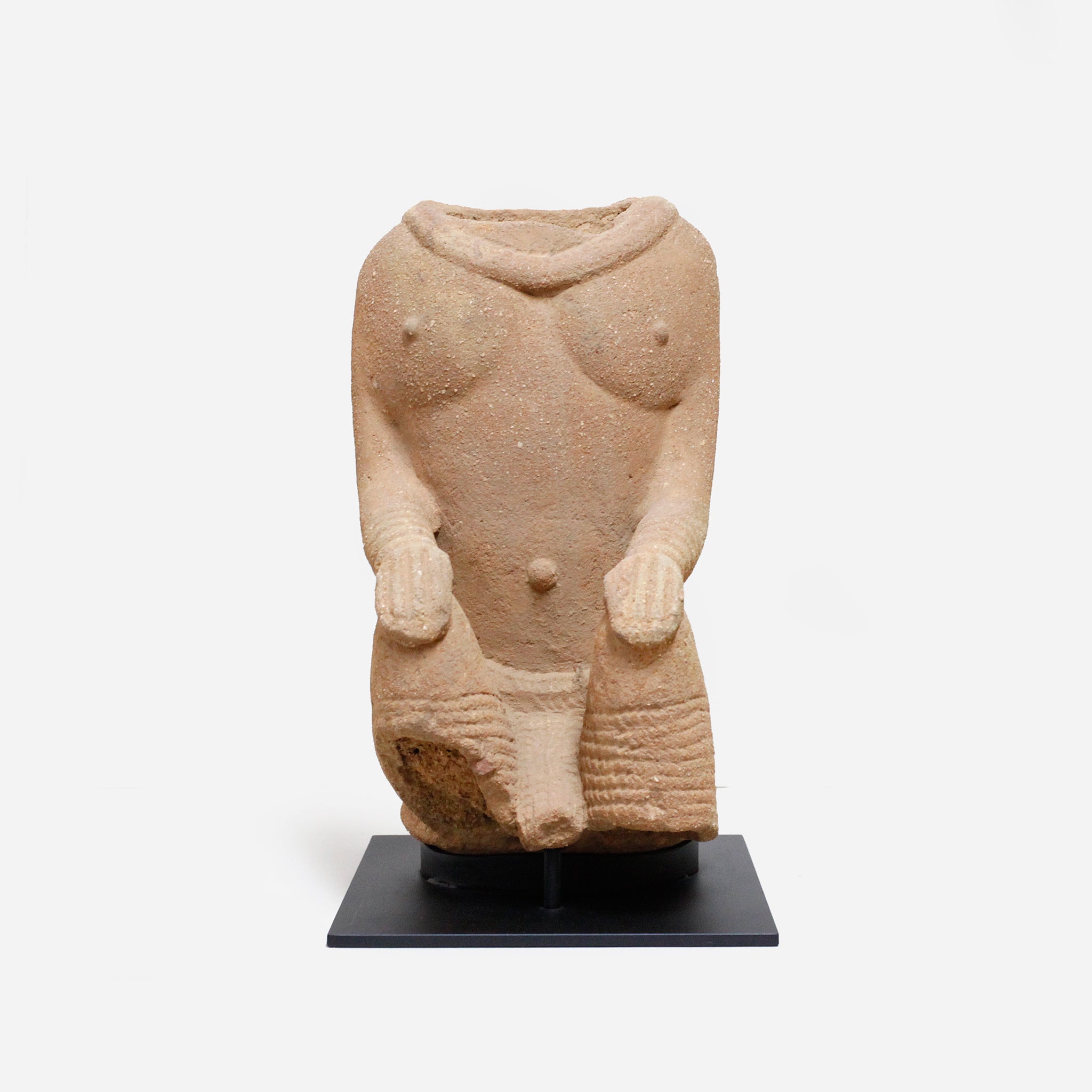 ソコト　古代座像　o_239