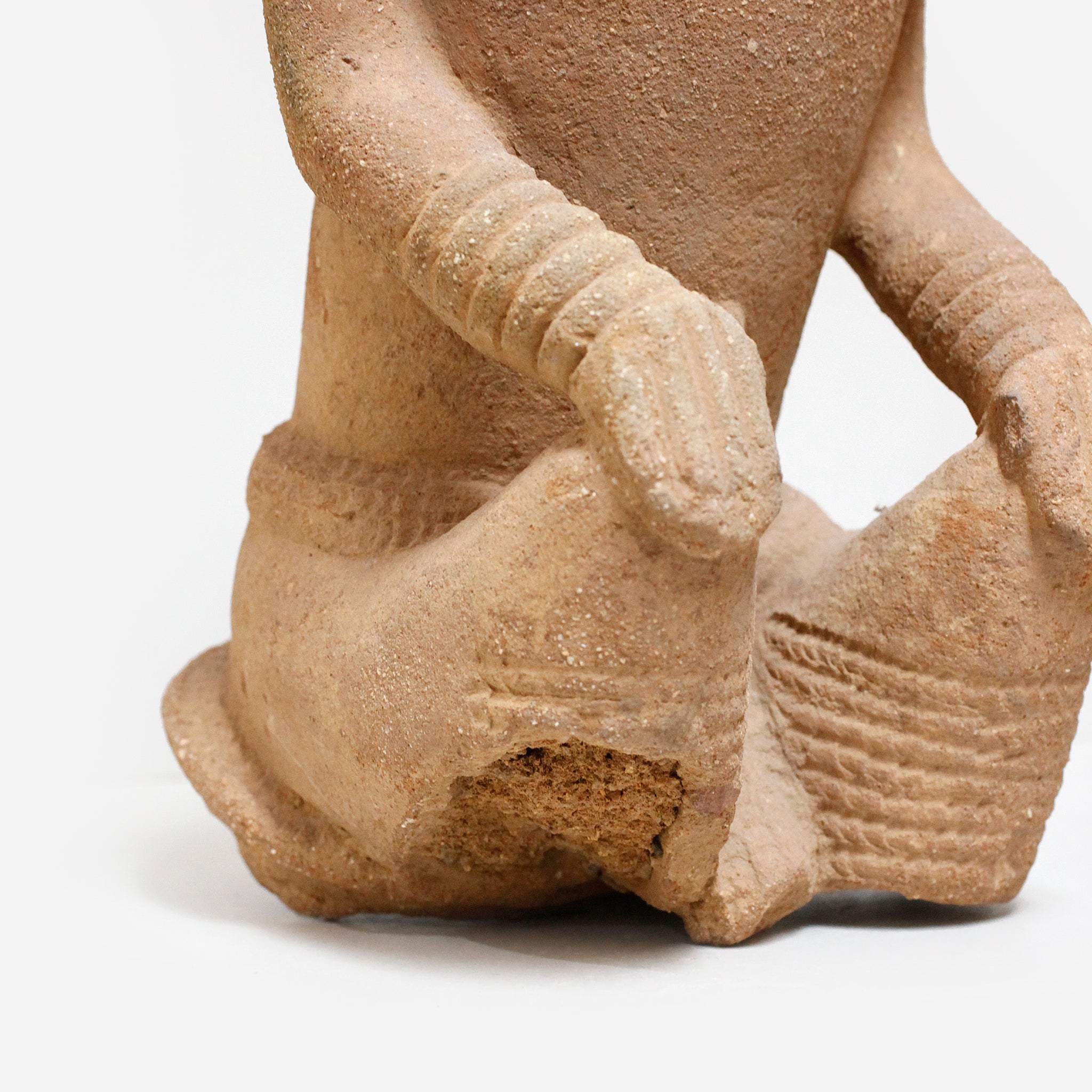 ソコト　古代座像　o_239