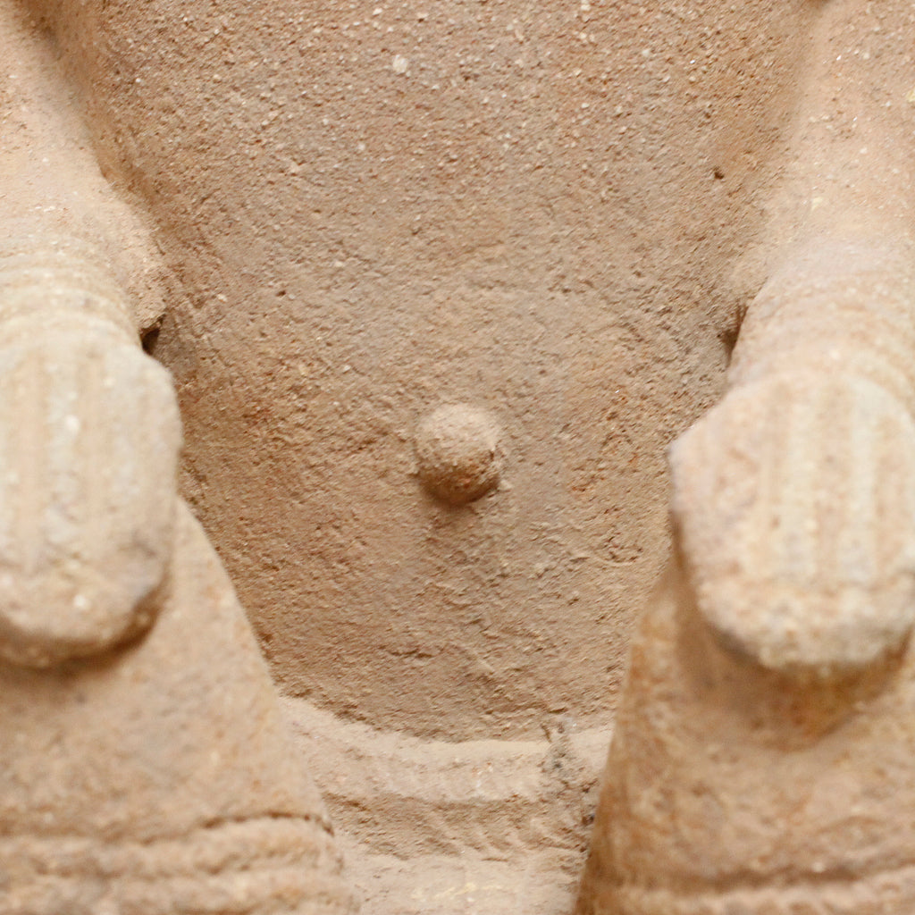 ソコト　古代座像　o_239