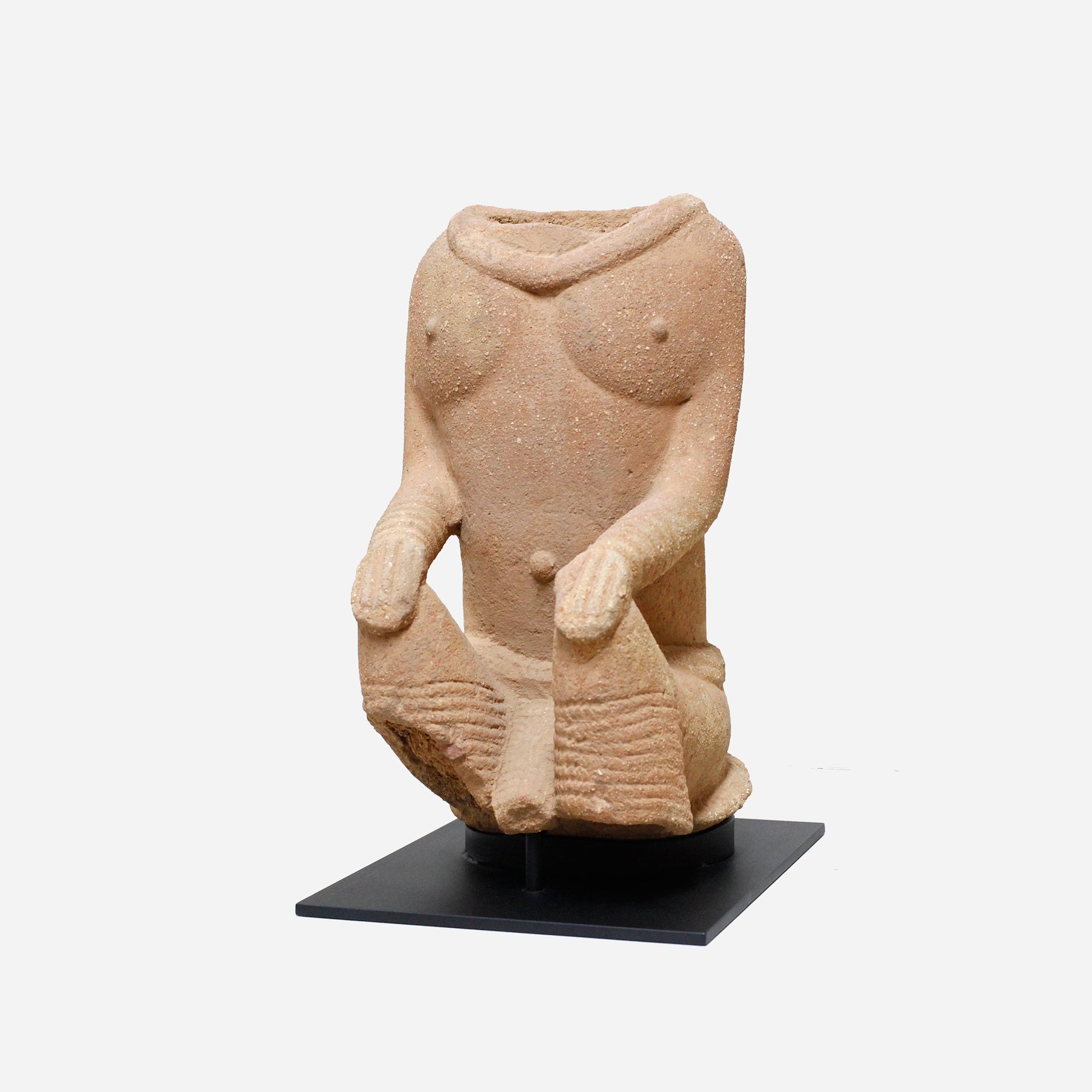 ソコト　古代座像　o_239