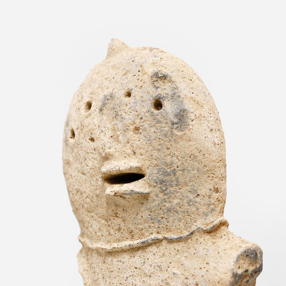 ブラ　複眼の土偶　o_245