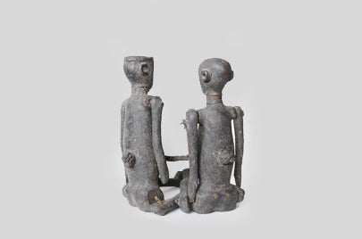 ニャムウェジ族 へその緒でつながった像 f_018