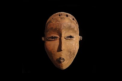 ペンデ族　土から生まれた雰囲気のマスク　m_084