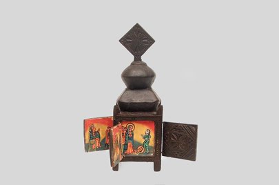 エチオピア　絵が描かれたコプト教の木製イコン　o_080