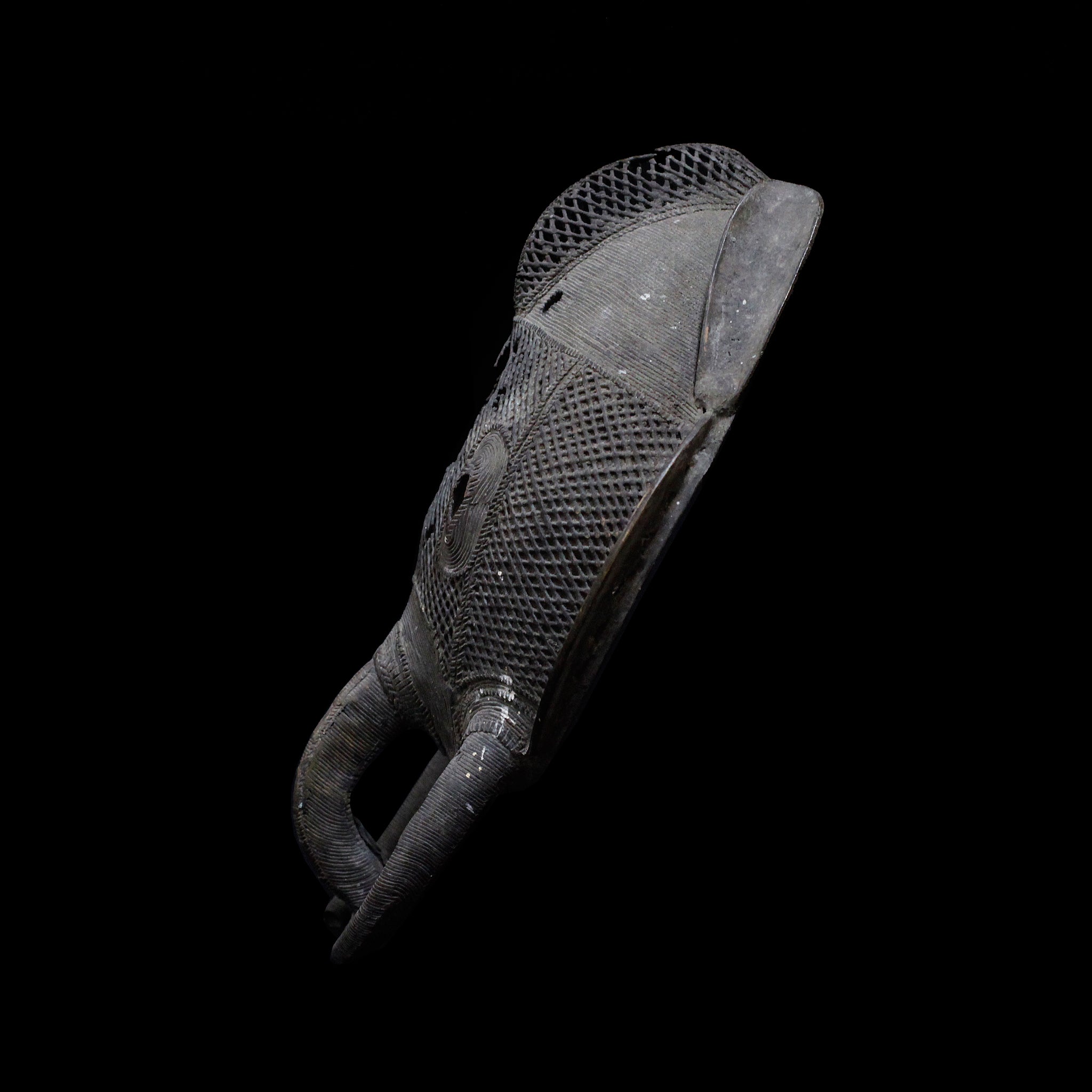 バウレ　鉄のマスク　m_130