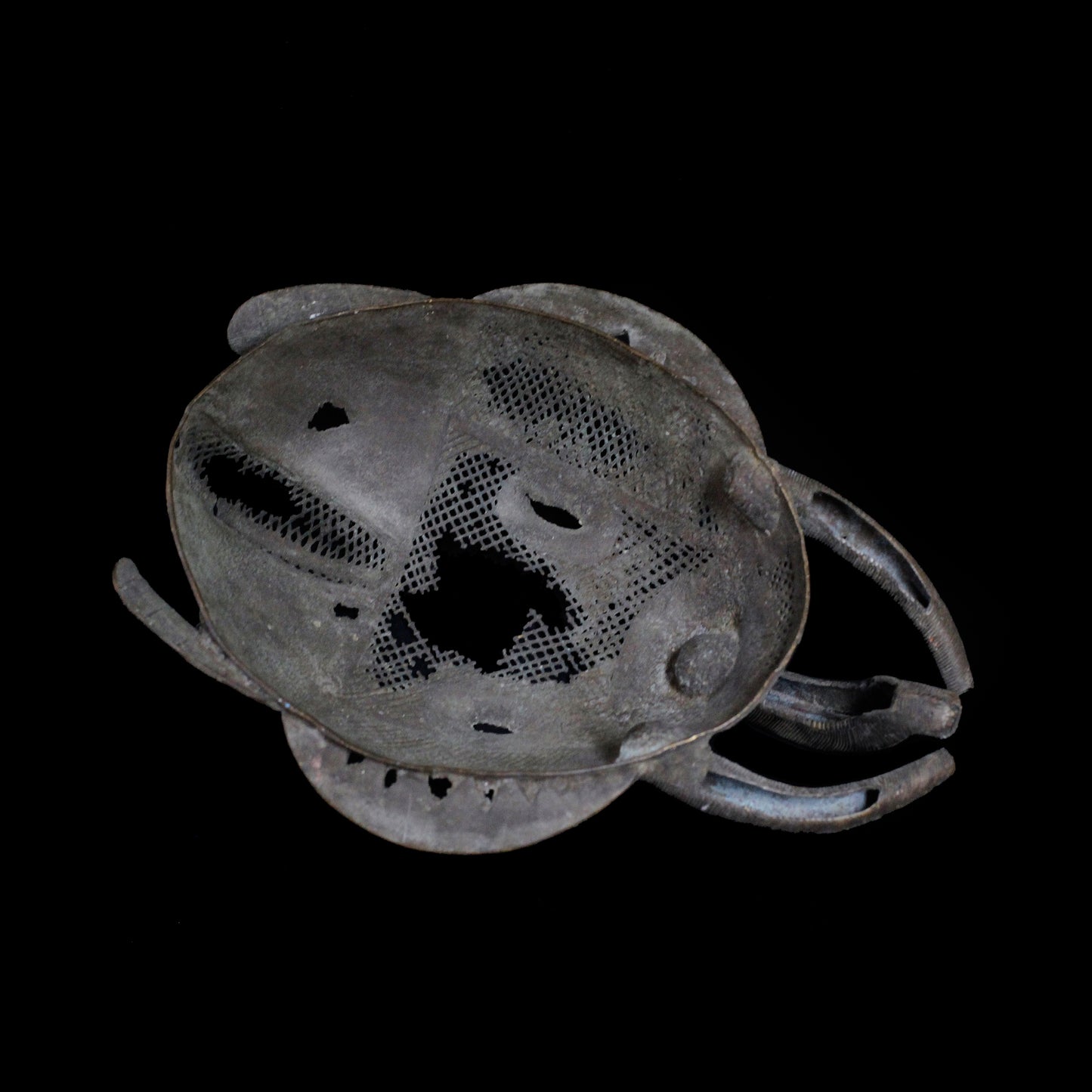 バウレ　鉄のマスク　m_130