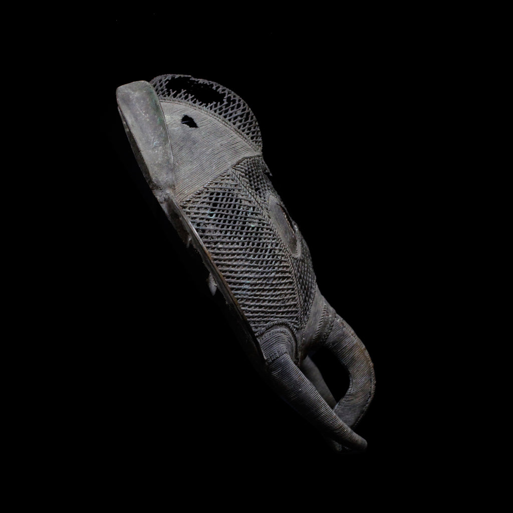 バウレ　鉄のマスク　m_130