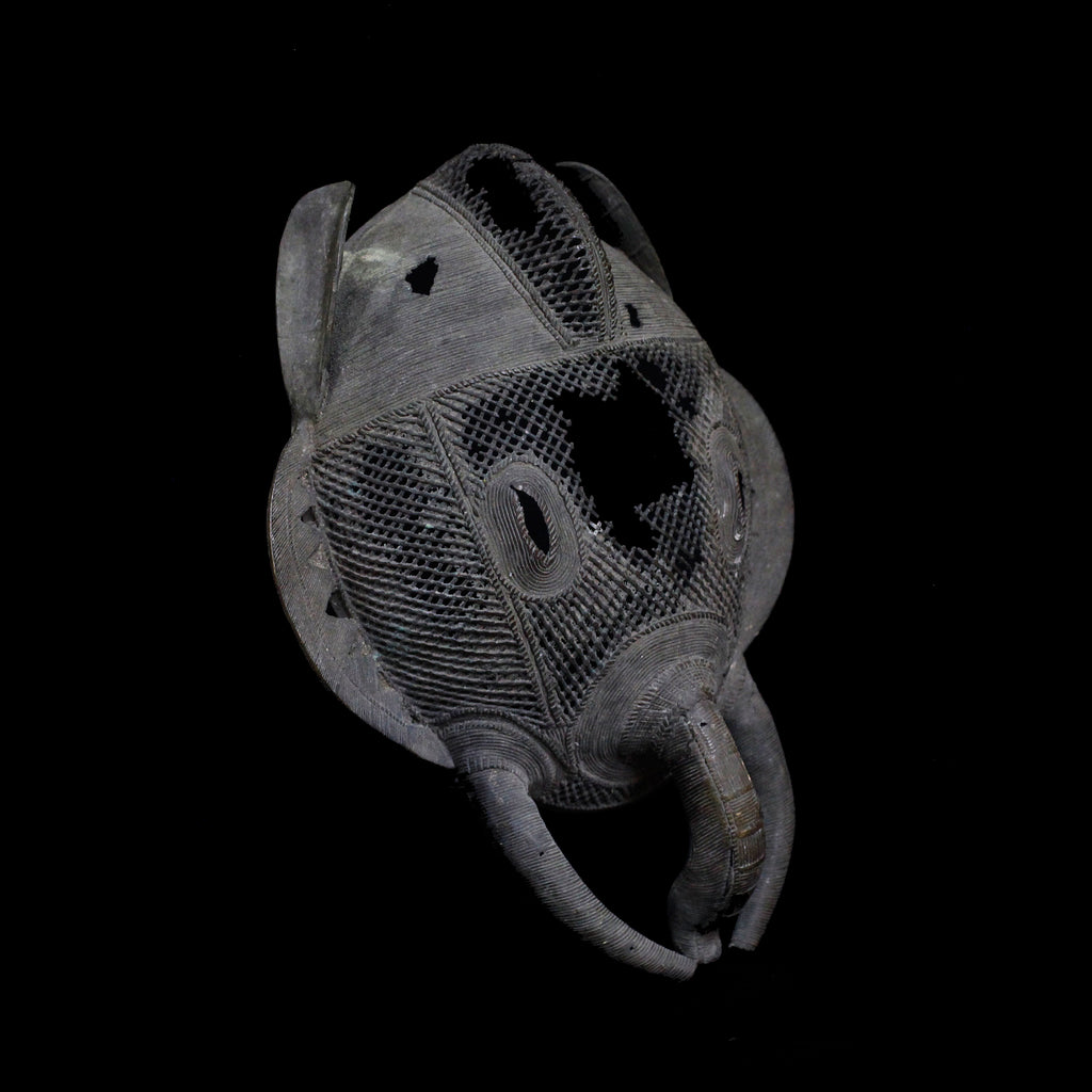 バウレ　鉄のマスク　m_130