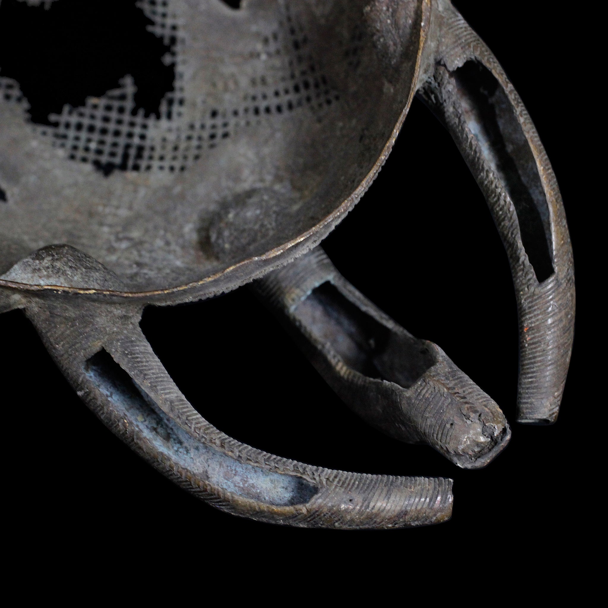 バウレ　鉄のマスク　m_130