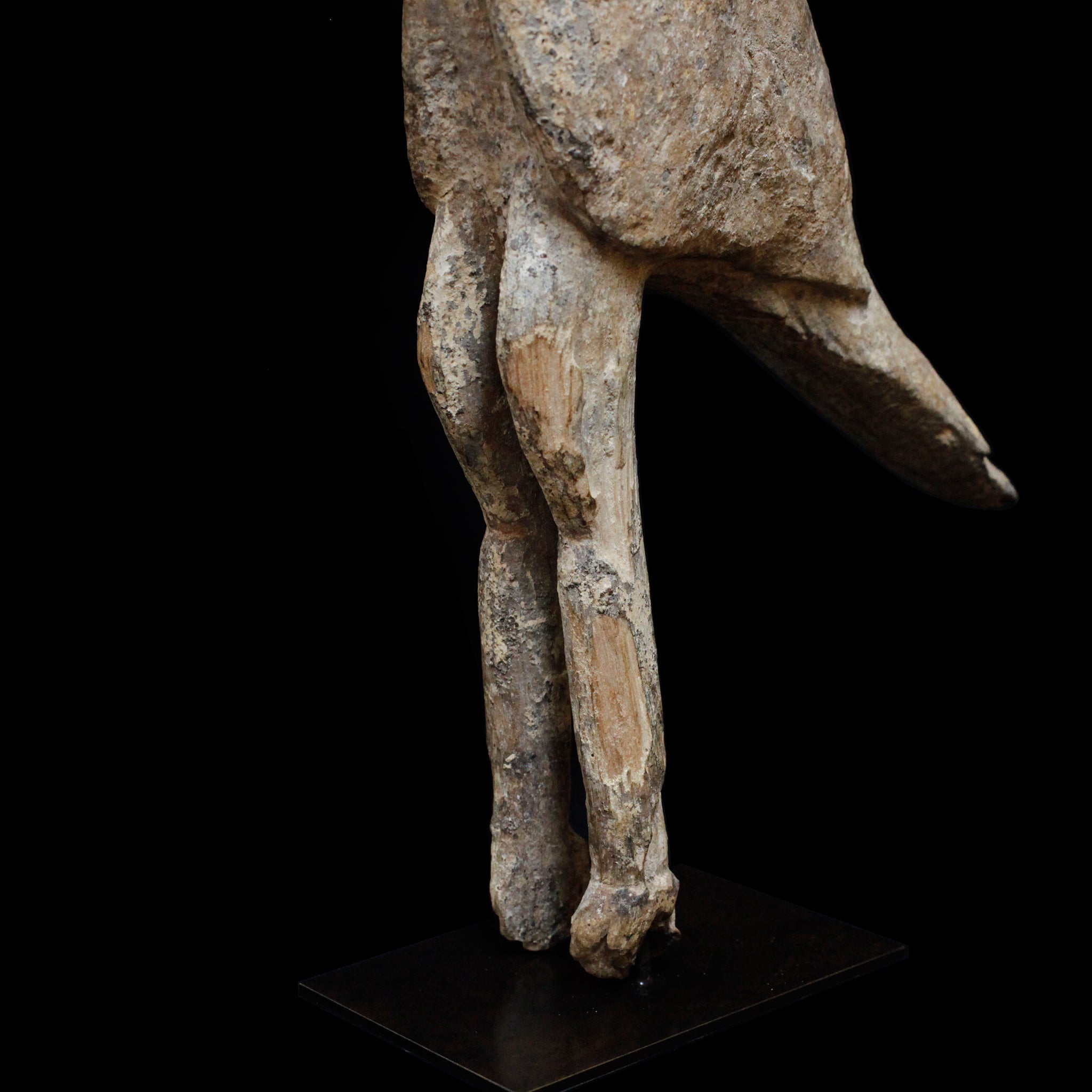 ロビ　祠の古像　f_130