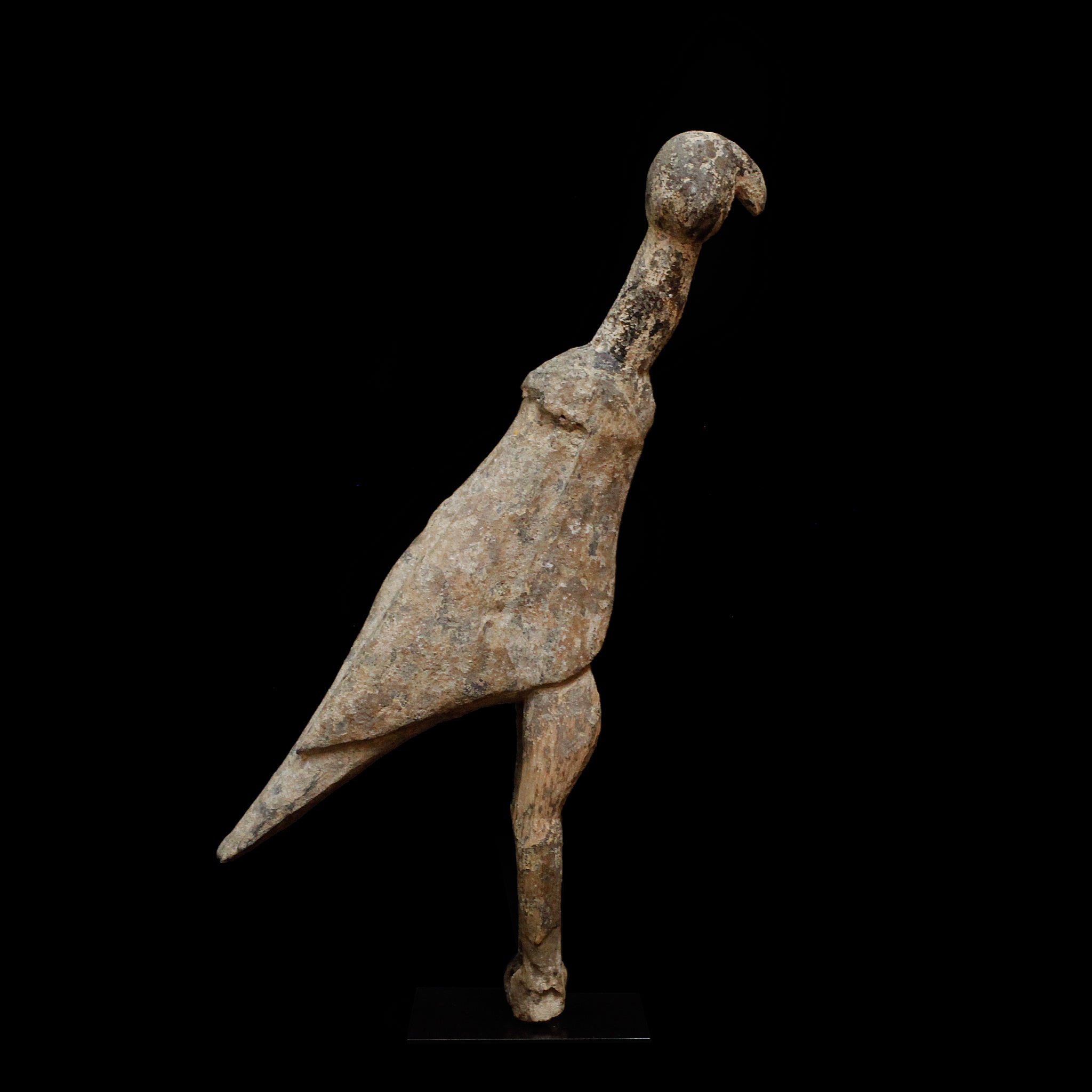 ロビ　祠の古像　f_130