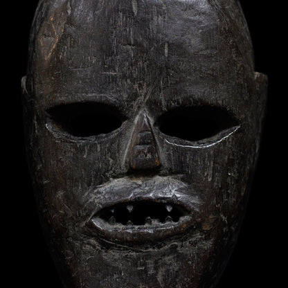 カニョク　ギザ歯のマスク　m_128