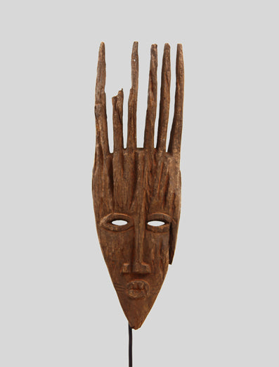 レガ族　雰囲気たっぷりな木味のマスク　as_12